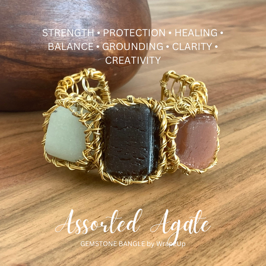 ASSORTED AGATE WIRE-WRAPPED GEMSTONE BANGLE